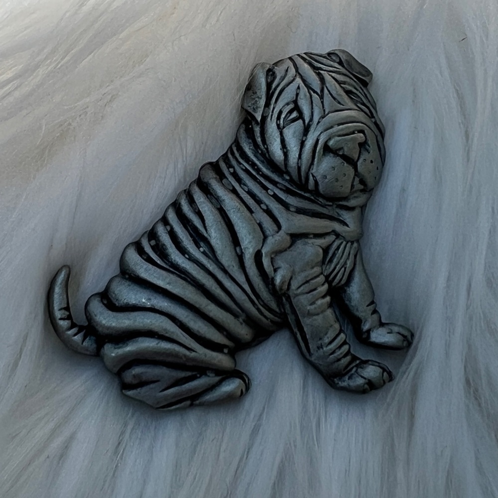 Shar Pei metal dog lapel pin - Picture 3 of 5